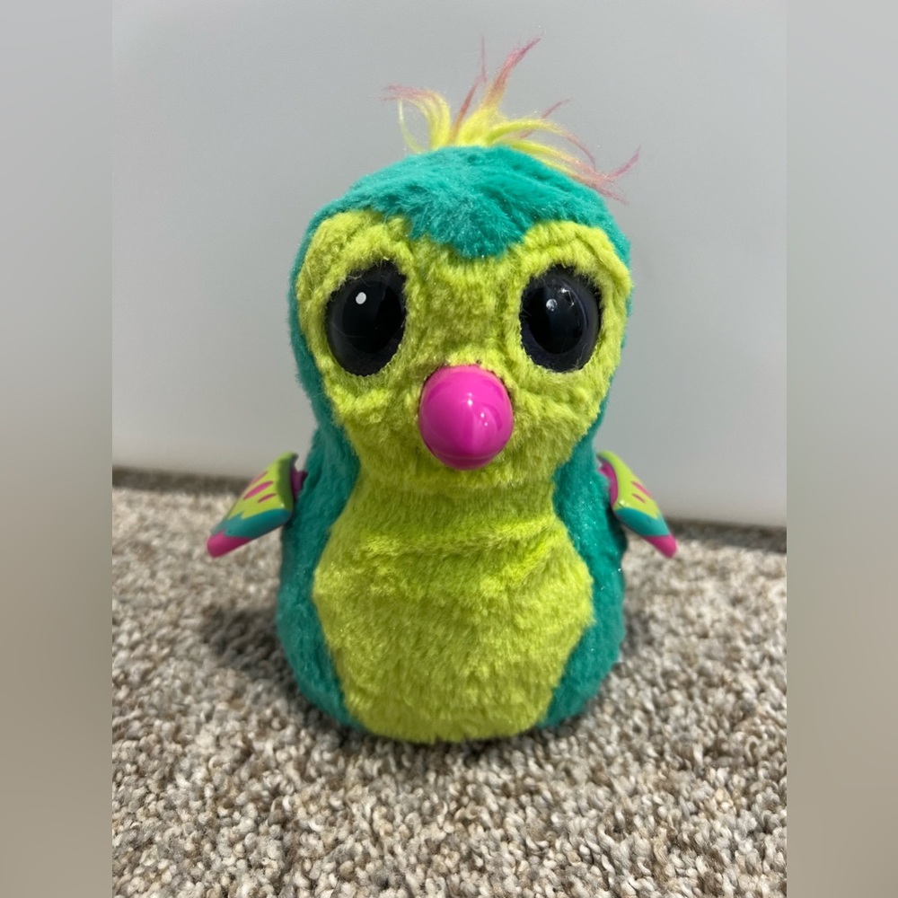 Hatchimal penguala interactive with lights and sounds (opened no egg)